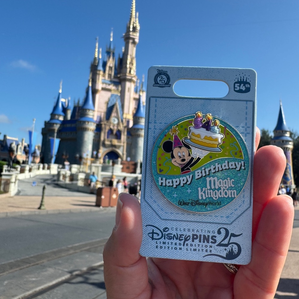 Disney Magic Kingdom 25th Anniversary Pin with Mickey and Cake